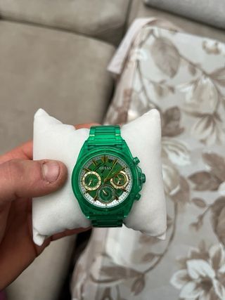 Reloj Guess Verde y Dorado