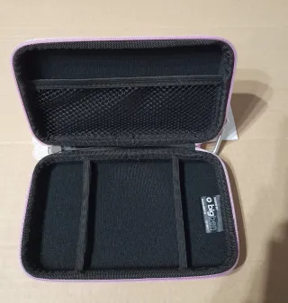 NUEVO. Funda Nintendo DSi XL+protectores pantallas