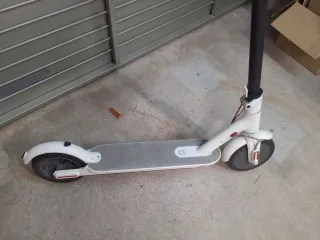 Patinete Eléctrico Blanco