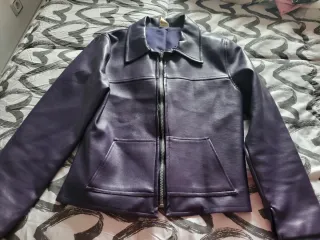 Chaqueta lila polipiel