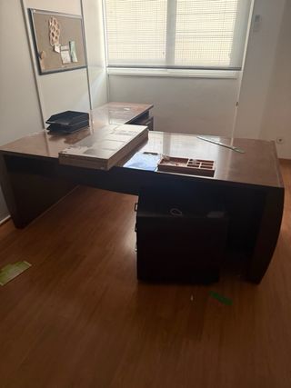 Mesa de oficina modular madera y metal