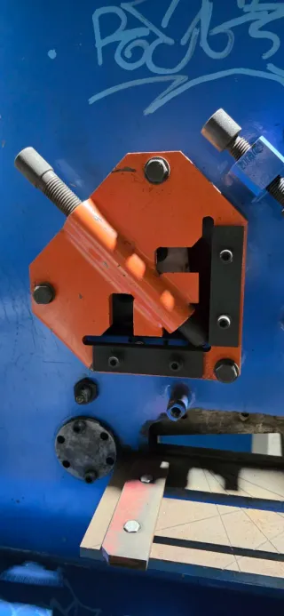 Máquina Cizalla Corta Punzona Muesca