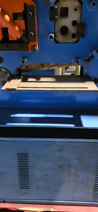 Máquina Cizalla Corta Punzona Muesca