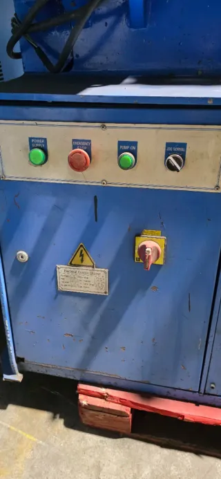 Máquina Cizalla Corta Punzona Muesca