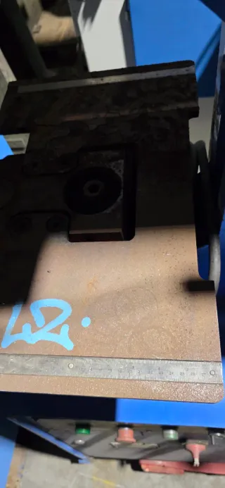 Máquina Cizalla Corta Punzona Muesca