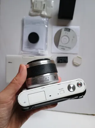 Cámara de fotos digital Nikon 1 J2 Blanca