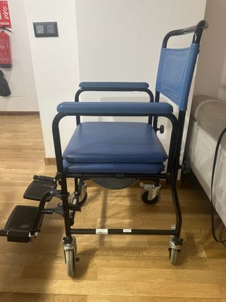 Silla de ducha con ruedas