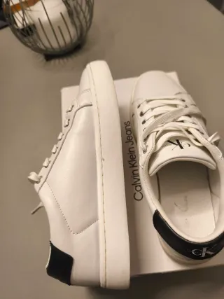 Zapatillas Calvin Klein Blancas y Negras