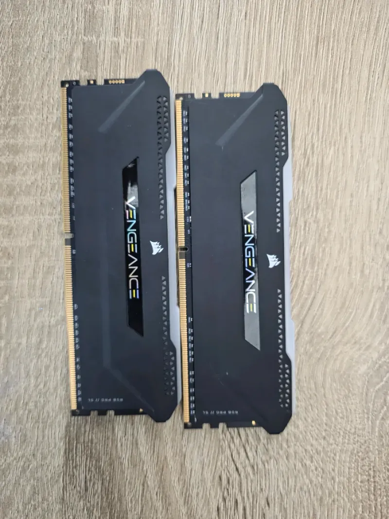 Corsair Vengeance RGB Pro DDR4 32GB (2x16GB)