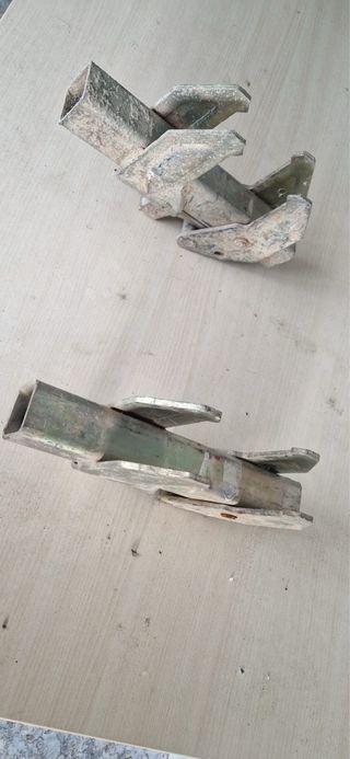 Cangrejos de chapa para encofrado (50unidades)