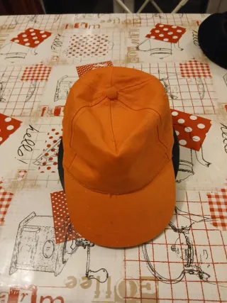 Berretto arancione