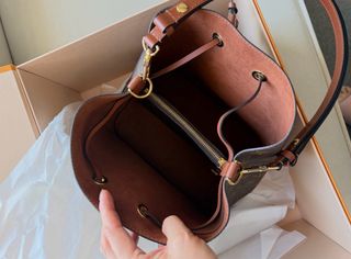 Bolso Marrón y Dorado