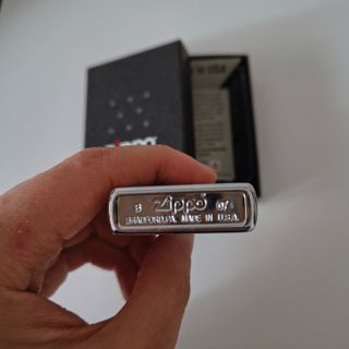 Encendedor Zippo clásico con grabado (2007)