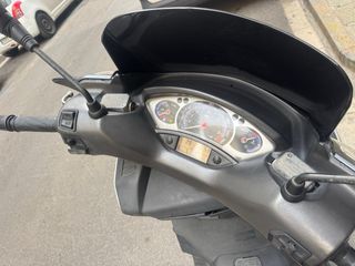 Yamaha Xmax 250 Scooter Automática