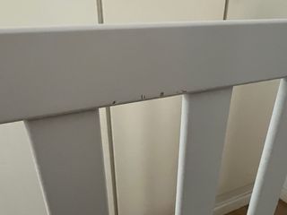 Cuna Micuna de 120x60 con cajón, colchón y sábanas