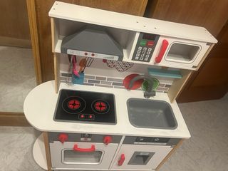 Cocinita de madera para niños