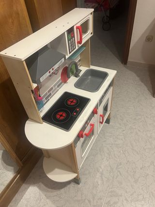 Cocinita de madera para niños