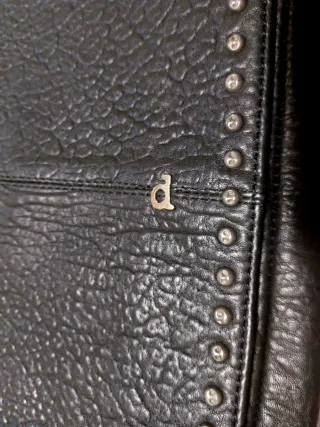 Bolso PIEL negro tachuelas