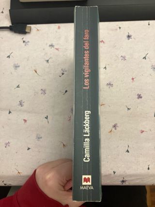 Los vigilantes del faro (Camilla Läckberg) (Spa...