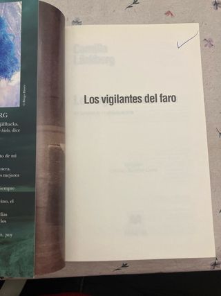 Los vigilantes del faro (Camilla Läckberg) (Spa...
