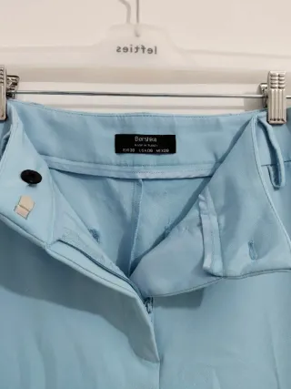 Pantalón vestir Bershka azul bebé