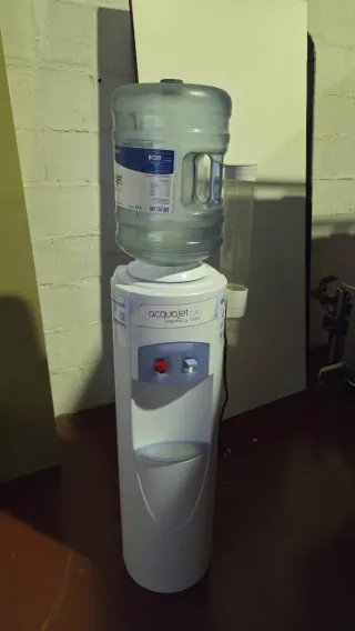 Dispensador Agua Fría/Caliente Oasis