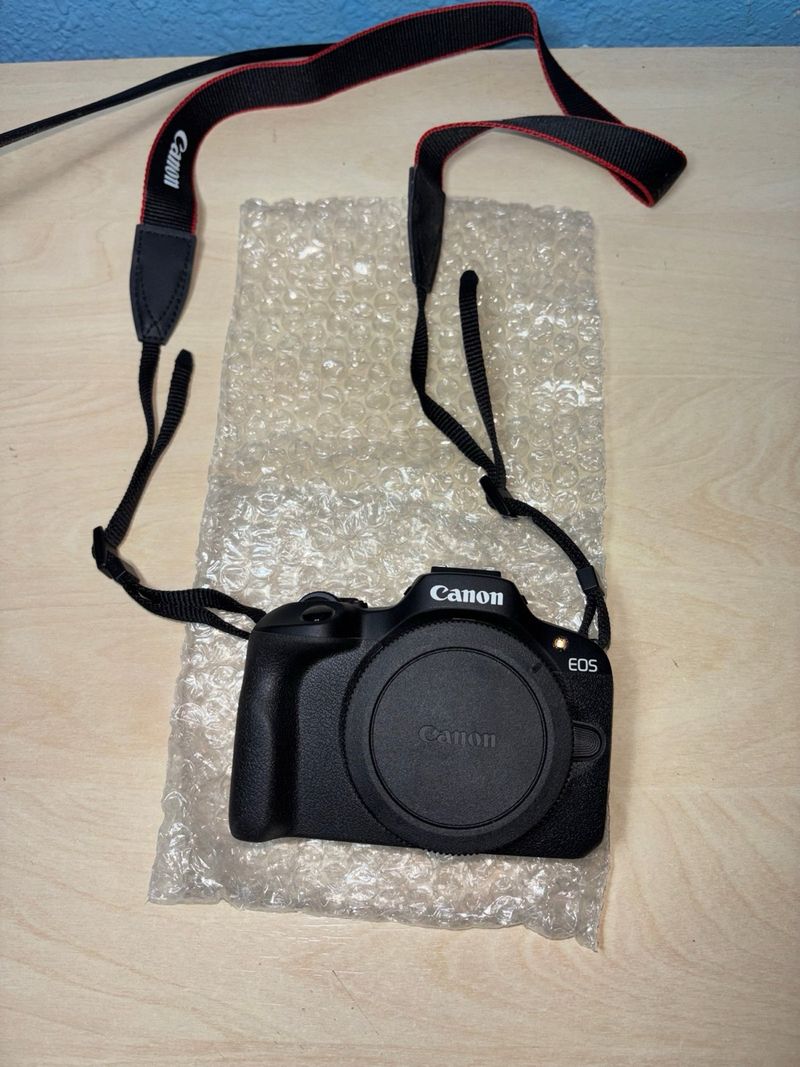 Cámara Canon EOS R100 Kit afbeelding 2