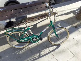 Bicicleta BH verde plegable