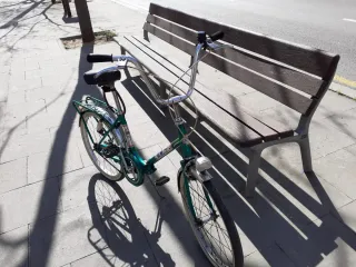 Bicicleta BH verde plegable