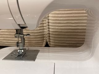 Máquina de coser Saivod