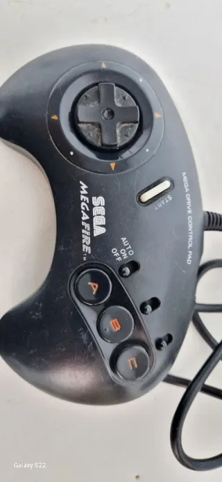 Controller Sega Mega Drive Nero
