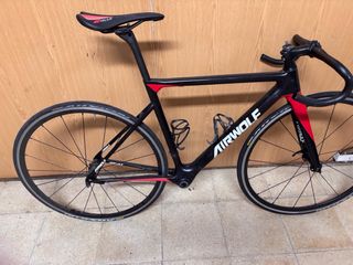 Bicicleta Carbono AIRWOLF Super Ligera