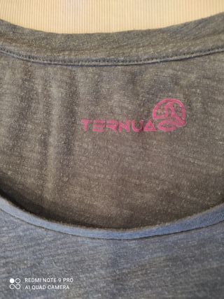 Camiseta Ternua gris y rosa mujer en buen estado
