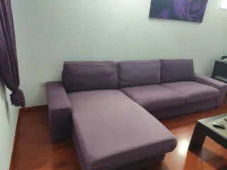 Sofá chaiselongue morado