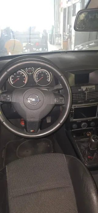 Opel Astra gtc cosme