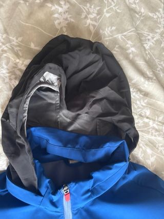 Chubasquero Athletic Club New Balance Azul