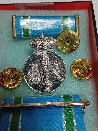 Medalla Guardia Civil, Pin y Pasador 2013.Completo
