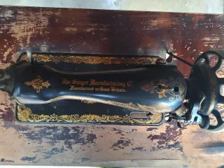 Máquina de coser Singer antigua
