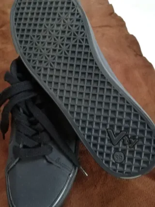 Zapatillas V ty Negras