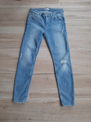 Pantalón vaquero Mujer Push Up Talla L. Zara