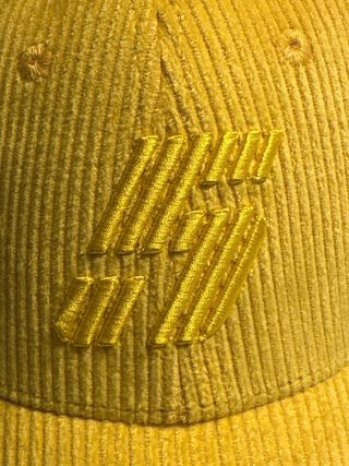 Gorra Renault 5 E-Tech Amarilla Nueva