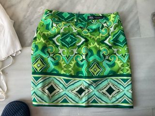 Falda Zara Talla S Estampada Verde