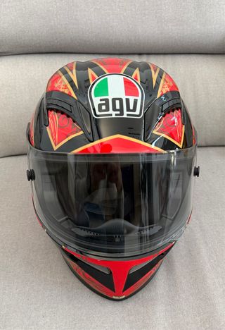 Casco AGV Negro y Rojo
