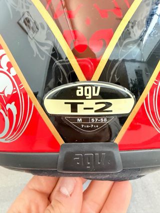 Casco AGV Negro y Rojo