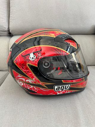 Casco AGV Negro y Rojo