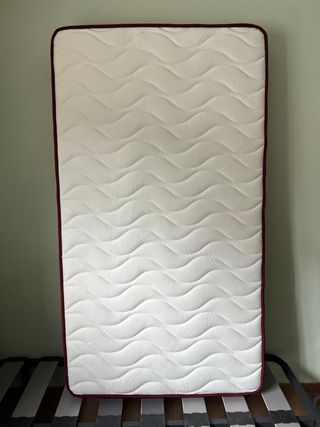 Cama completa de 105 cm.