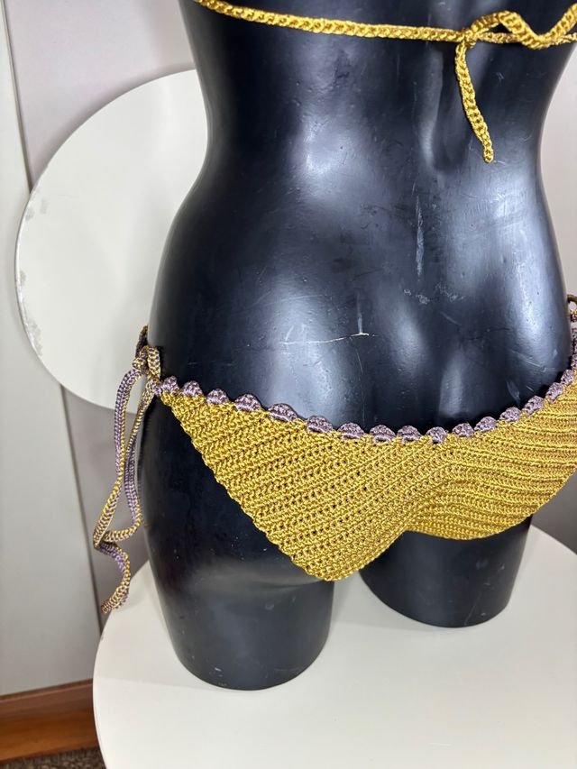Bikini uncinetto oro e viola taglia unica