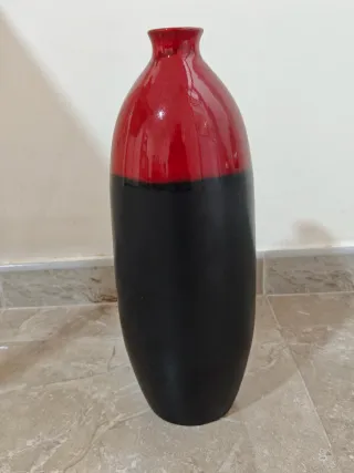 Jarrón Decorativo Cerámica Rojo y Negro