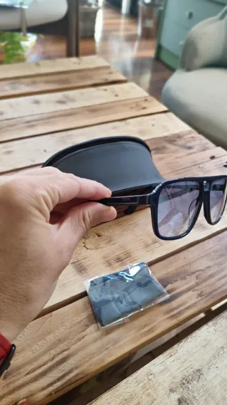 Gafas de sol BMW azul y gris