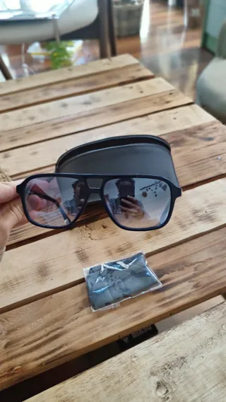 Gafas de sol BMW azul y gris